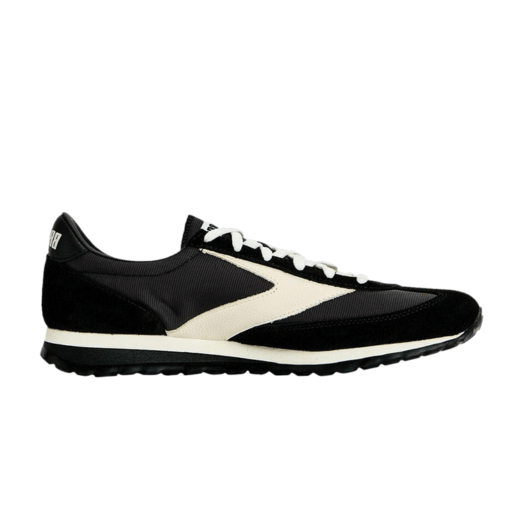 Brooks Vanguard 'Black Coconut Milk'