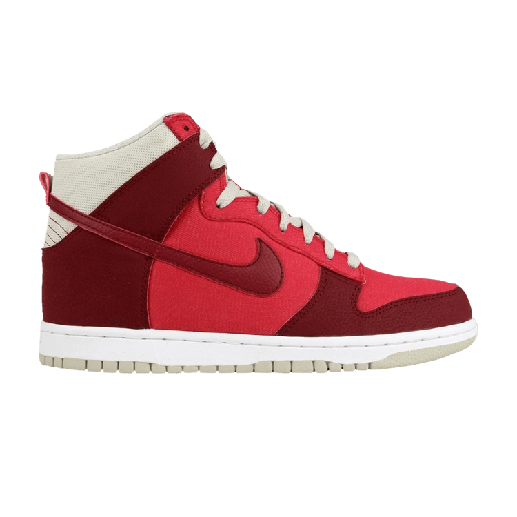 Nike Dunk High 'Hyper Red'