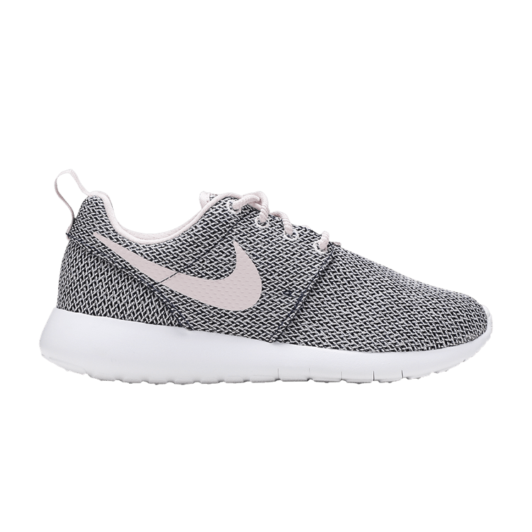Nike Roshe One GS 'Barely Rose'