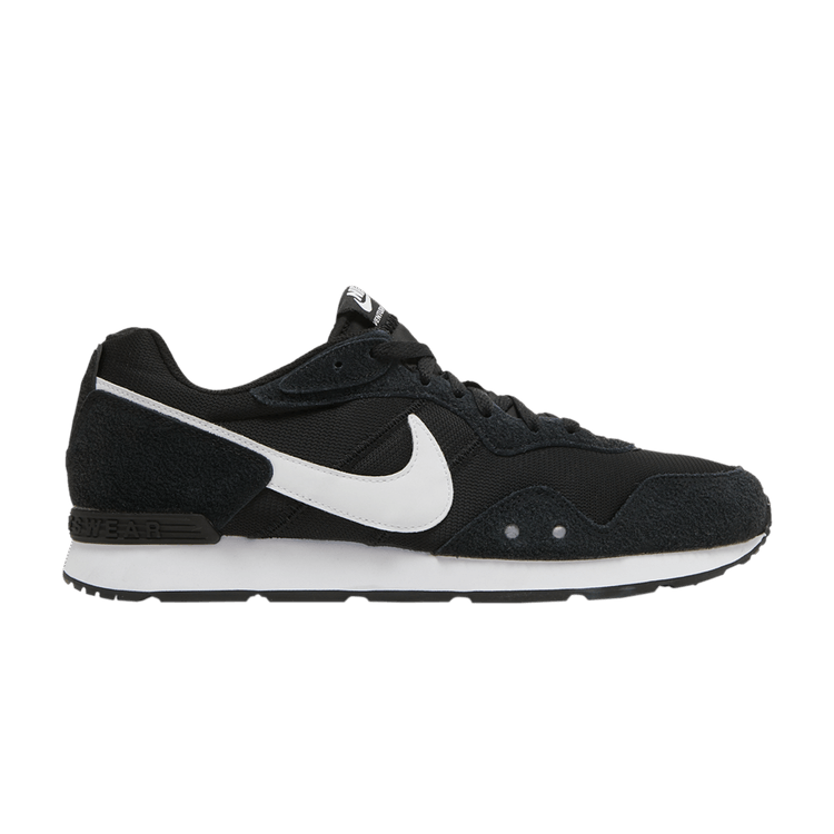 Nike Venture Runner 'Black White'