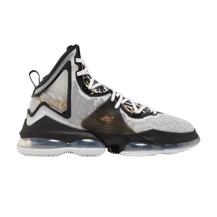 Nike LeBron 19