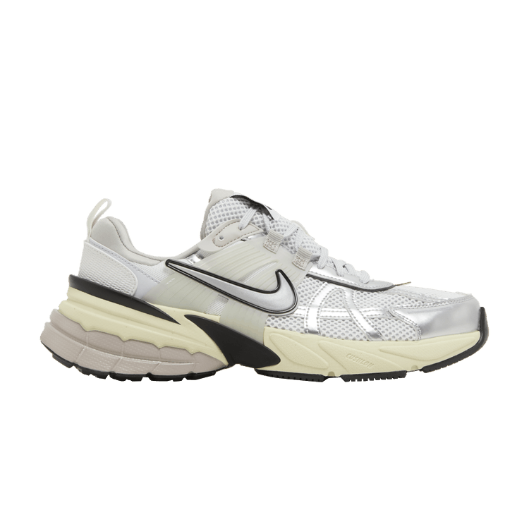Nike Men's V2K Run 'Pure Platinum Metallic Silver'