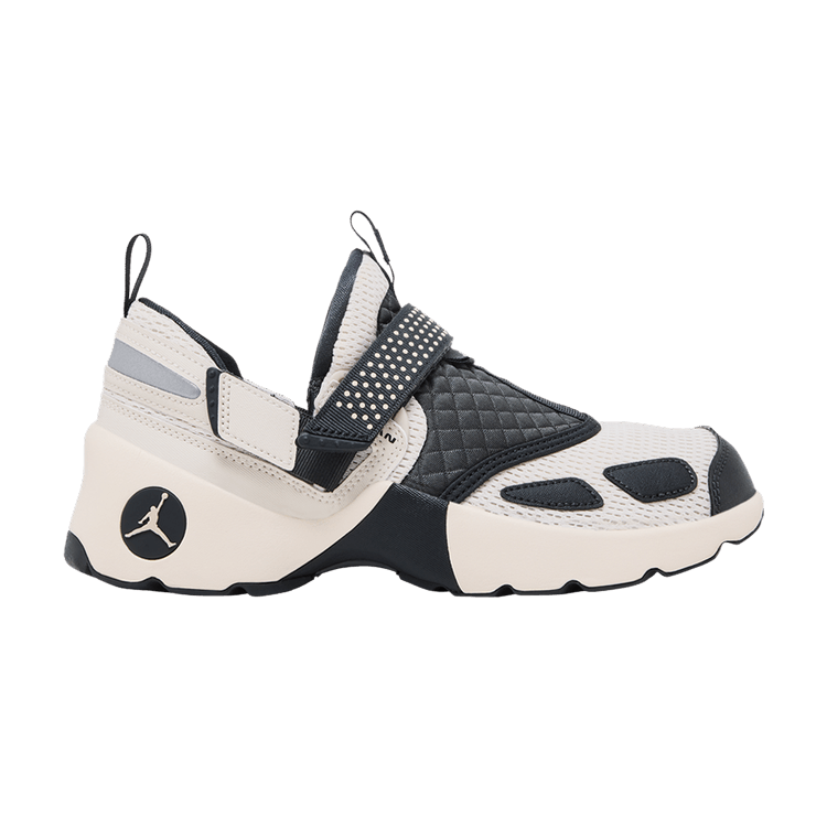 Air Jordan Wmns Jordan Trunner LX 'Light Orewood Brown'