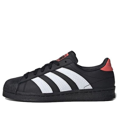 (WMNS) adidas Superstar 82 'Black White Scarlet'