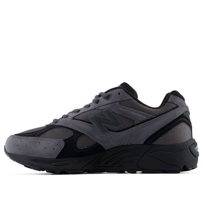 New Balance 880R 'Magnet Black'