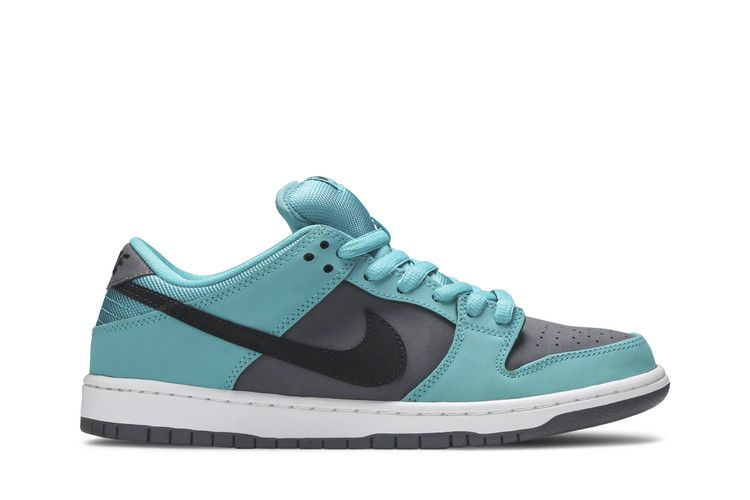 Nike SB Dunk Low Pro