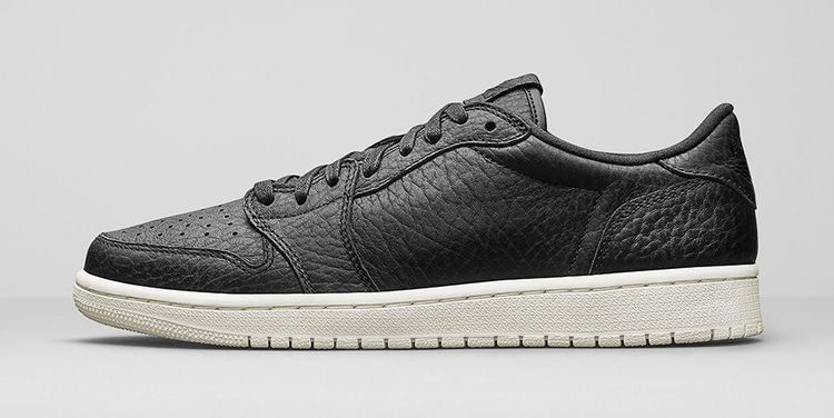 Air Jordan 1 Retro Low Swooshless 'Black'