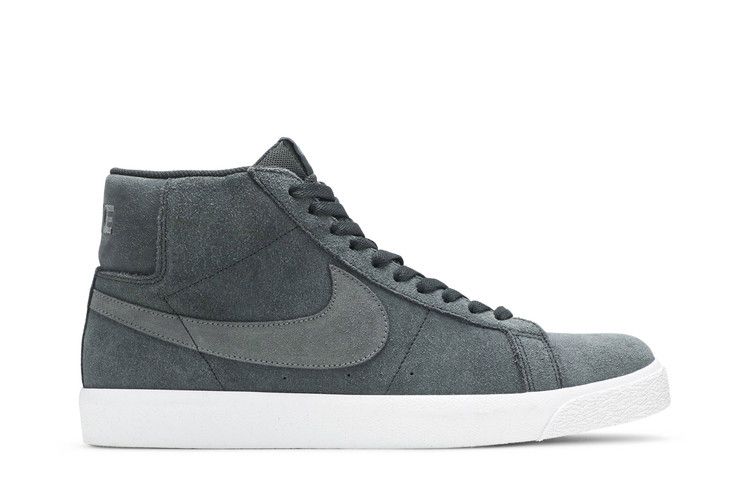 Nike Blazer Mid SB 'Black Suede'