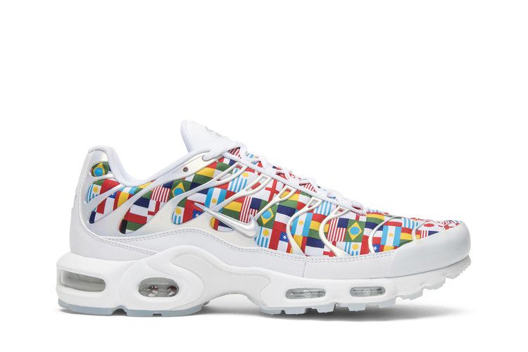 Nike Air Max Plus 'International Flag'