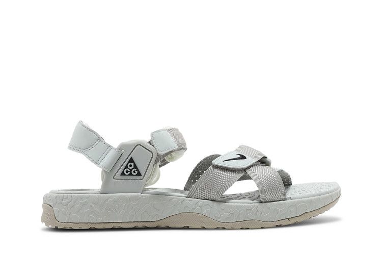 Nike ACG Air Deschutz 'Cream Black'