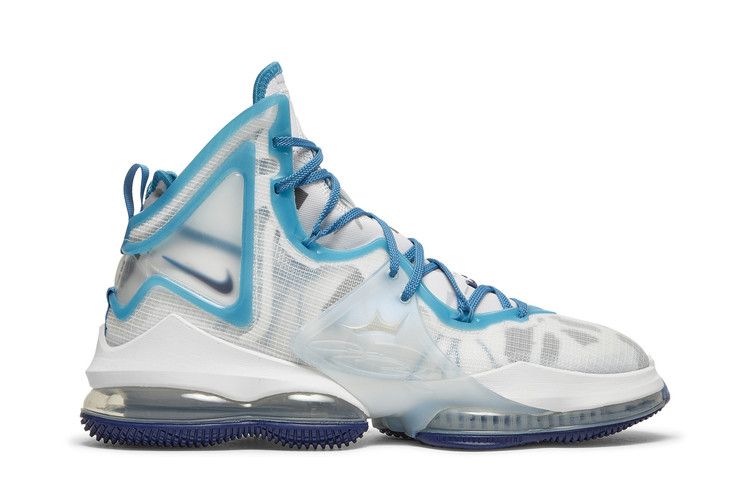 Space Jam x Nike LeBron 19 'Sweatsuit'