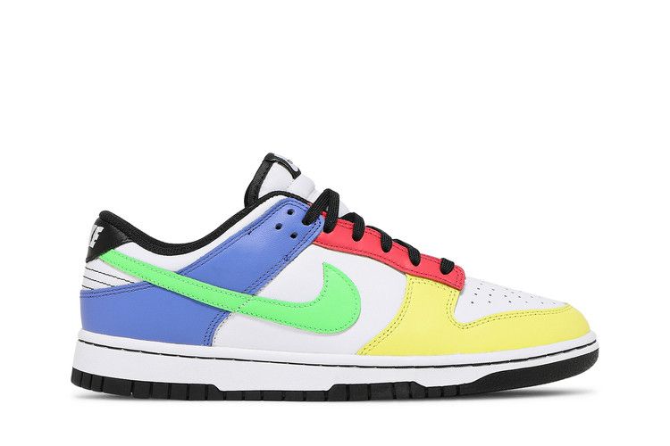 Nike Wmns Dunk Low 'Green Strike'