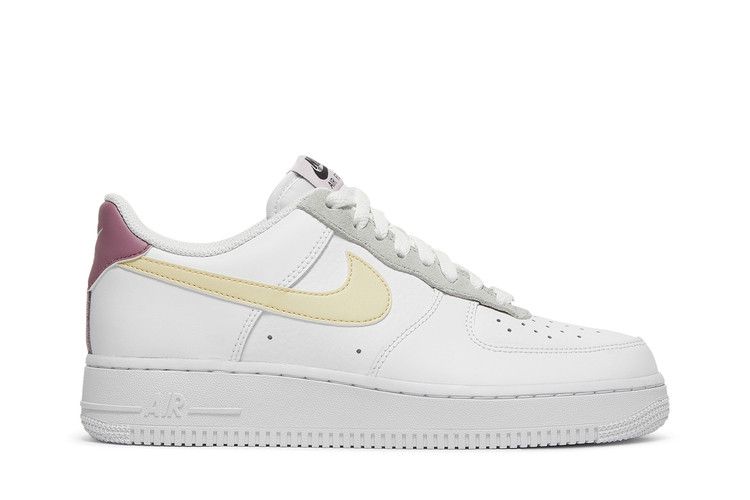 Nike Wmns Air Force 1 '07 Essential 'White Lemon Drop'
