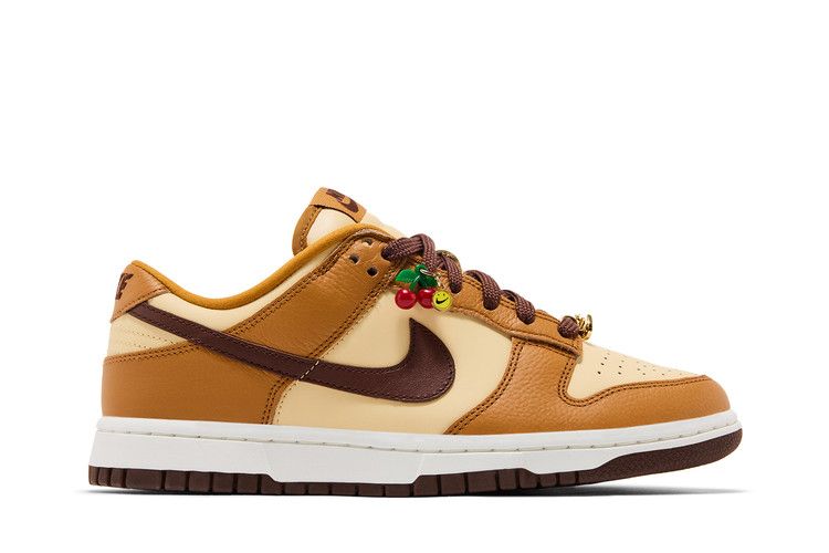 Nike Wmns Dunk Low SE 'Desert Ochre Fauna Brown'