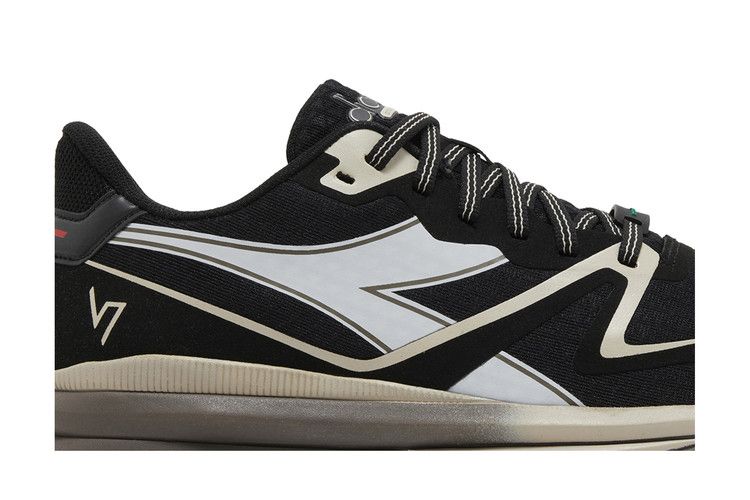 Diadora Atomo V7000 'Black Smoke Grey'