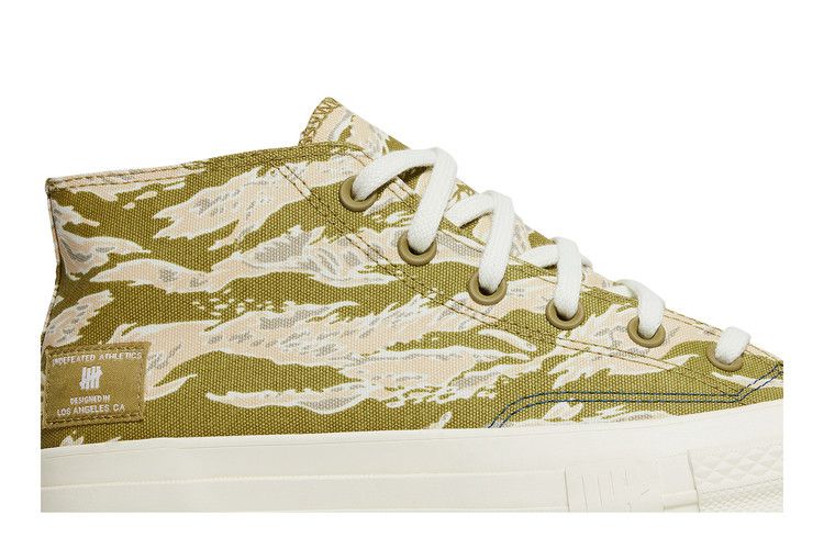 Undefeated x Converse Chuck 70 Mid 'Tiger Camo - Desert'