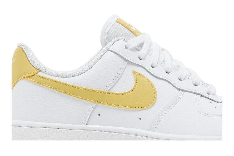 Nike Wmns Air Force 1 '07 'Saturn Gold'