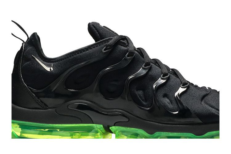 Nike Air VaporMax Plus 'Black Volt'