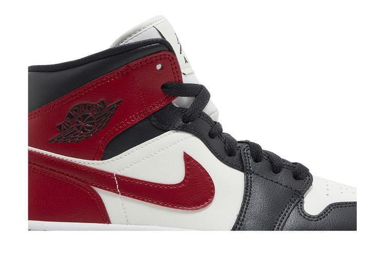 Wmns Air Jordan 1 Mid 'Black Toe'