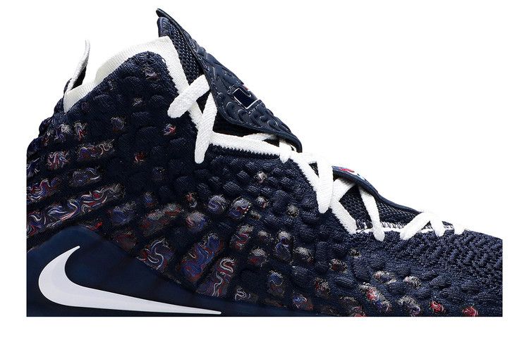 Nike LeBron 17 'UConn'