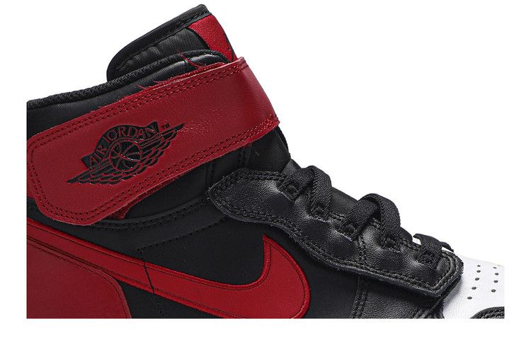 Air Jordan 1 High FlyEase 'Black Toe'