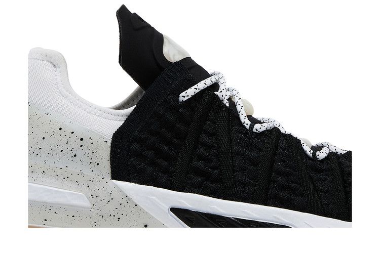 Nike LeBron 18 GS 'Black White Gum'