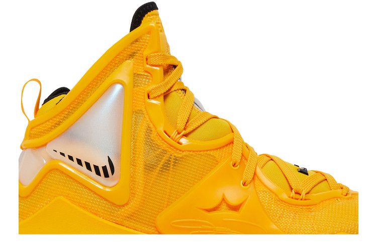 Nike LeBron 19 'Hard Hat'