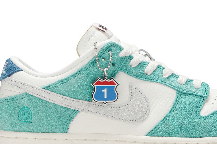 Nike Kasina x Dunk Low 'Road Sign'
