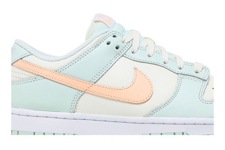 Nike Wmns Dunk Low 'Barely Green'