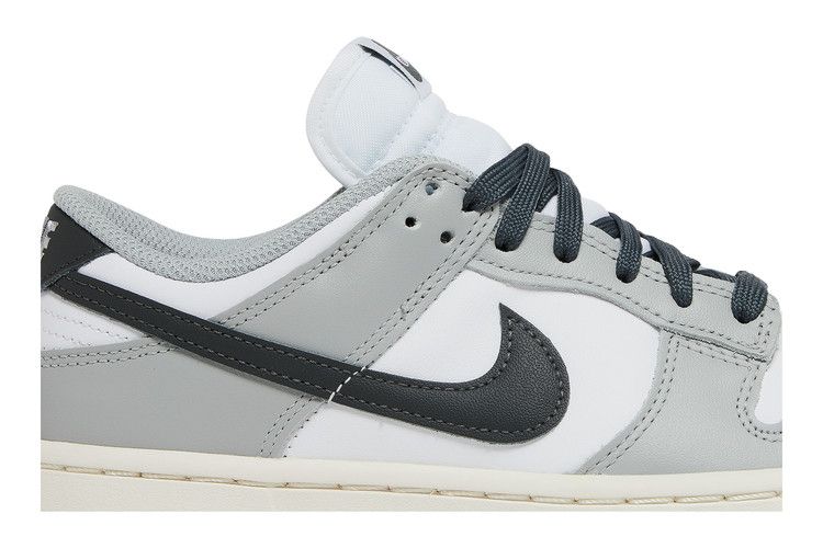 Nike Wmns Dunk Low 'Light Smoke Grey'