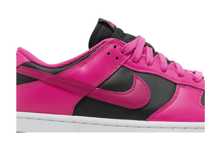 Nike Wmns Dunk Low 'Fierce Pink Black'