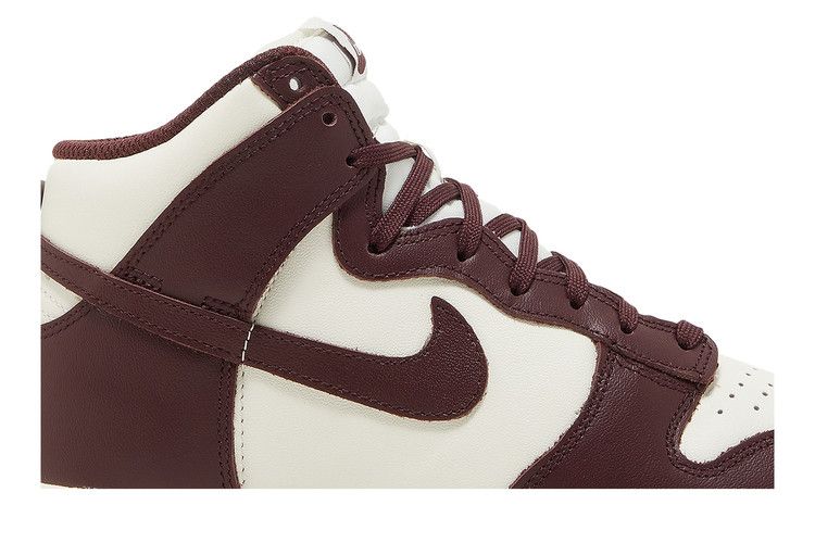 Nike Wmns Dunk High 'Burgundy Crush'