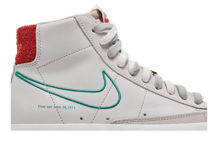 Nike Wmns Blazer Mid '77 SE 'First Use - Green Noise'
