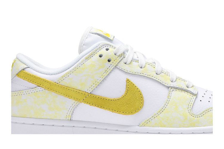 Nike Wmns Dunk Low OG 'Yellow Strike'