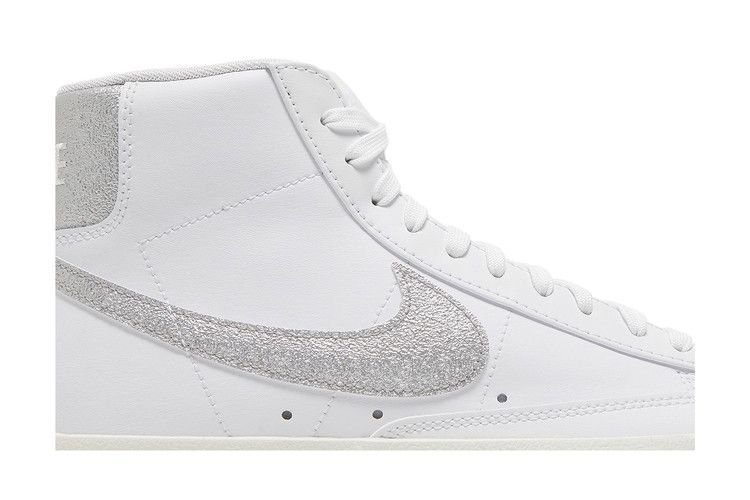 Nike Wmns Blazer Mid '77 Essential 'White Metallic Silver'