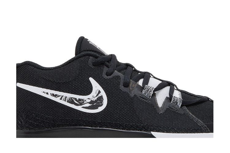 Nike Kyrie Flytrap 6 GS 'Black White'