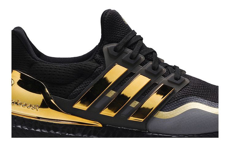 adidas UltraBoost 'Metallic Gold'