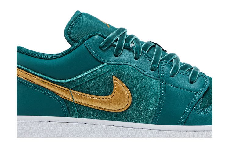 Air Jordan 1 Low SE Velvet GS 'Geode Teal Velvet'