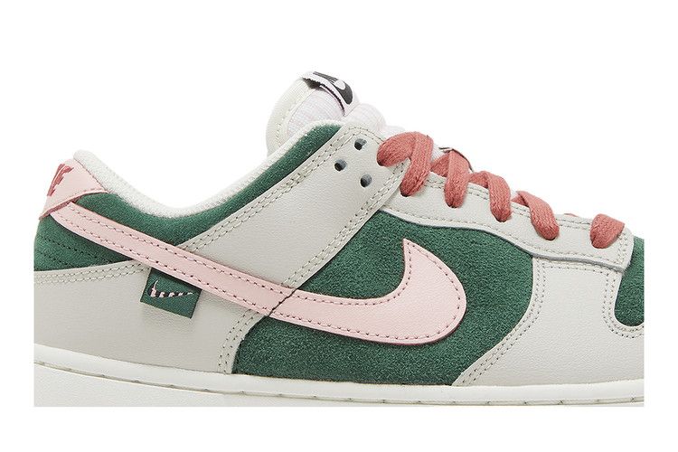 Nike Wmns Dunk Low SE 'All Petals United'