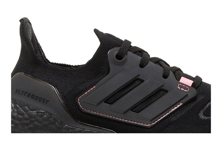 adidas Wmns UltraBoost 22 'Black Beam Pink'