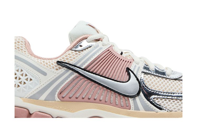 Nike Wmns Air Zoom Vomero 5 'Particle Pink'