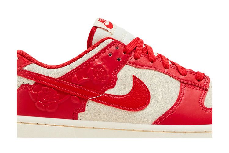 Nike Wmns Dunk Low 'Roses'