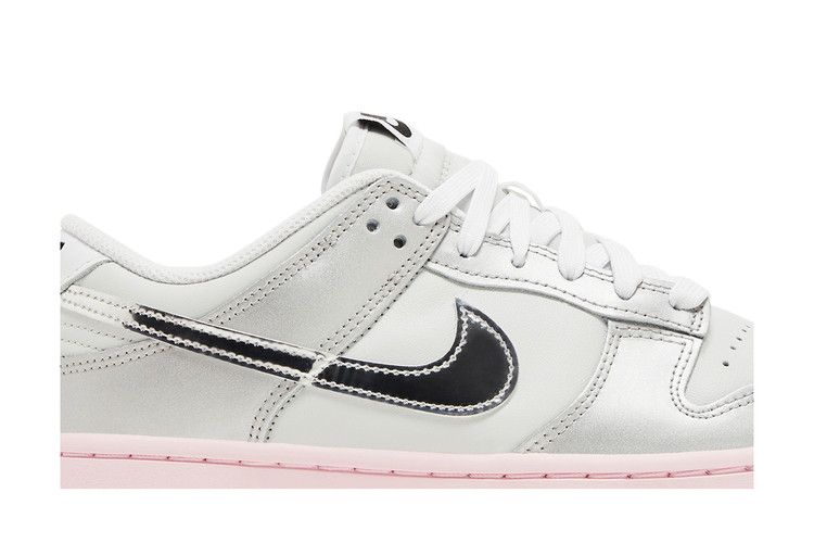 Nike Wmns Dunk Low LX 'Photon Dust Pink Foam'