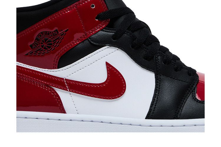 Air Jordan 1 Mid 'Patent Bred Toe'