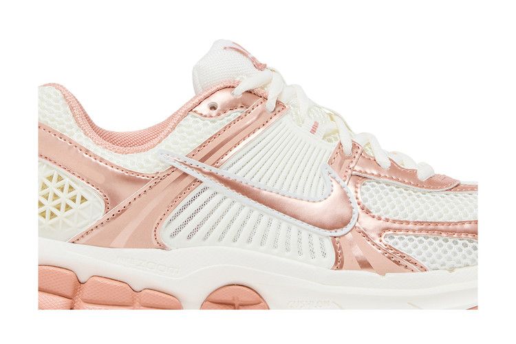 Nike Wmns Zoom Vomero 5 'Rose Gold'