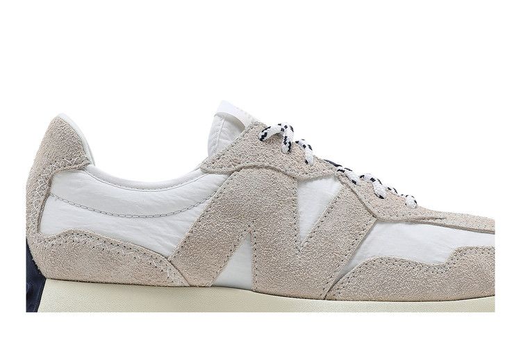 New Balance 327 'Moonbeam'