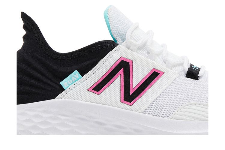 New Balance Wmns Fresh Foam Roav 'White Black Surf'