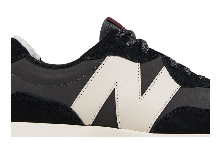 New Balance Wmns 327 'Black'