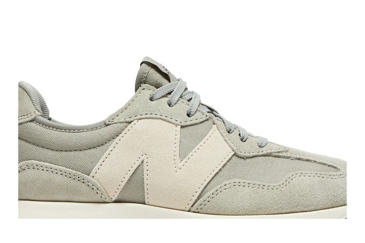New Balance Wmns 327 'Grey Oak Sea Salt'