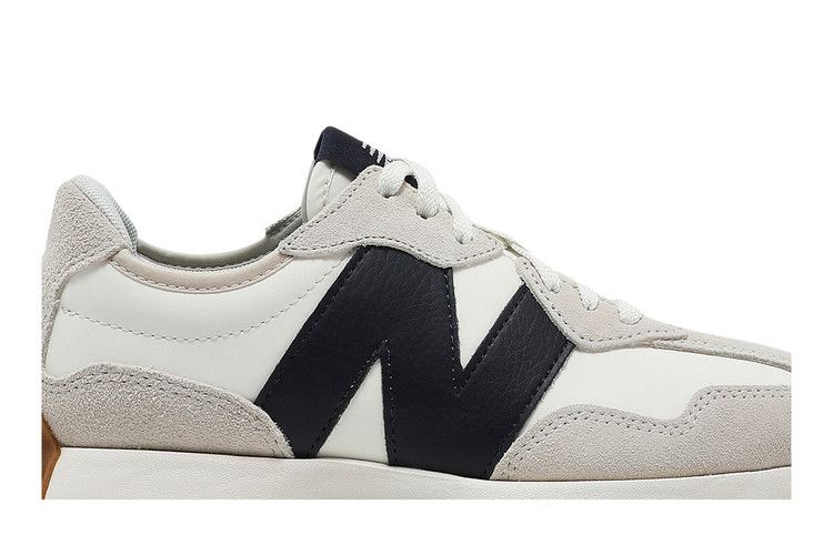 New Balance Wmns 327 'Moonbeam Outerspace'